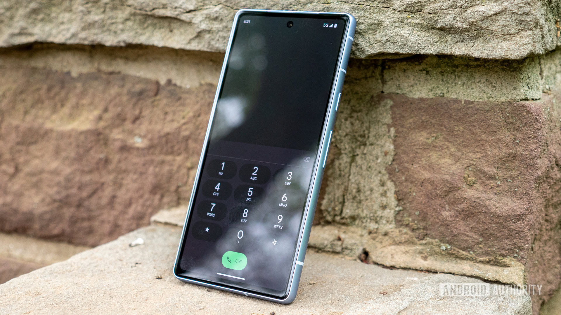 Google blocks hack that let Pixel users enable VoLTE anywhere
