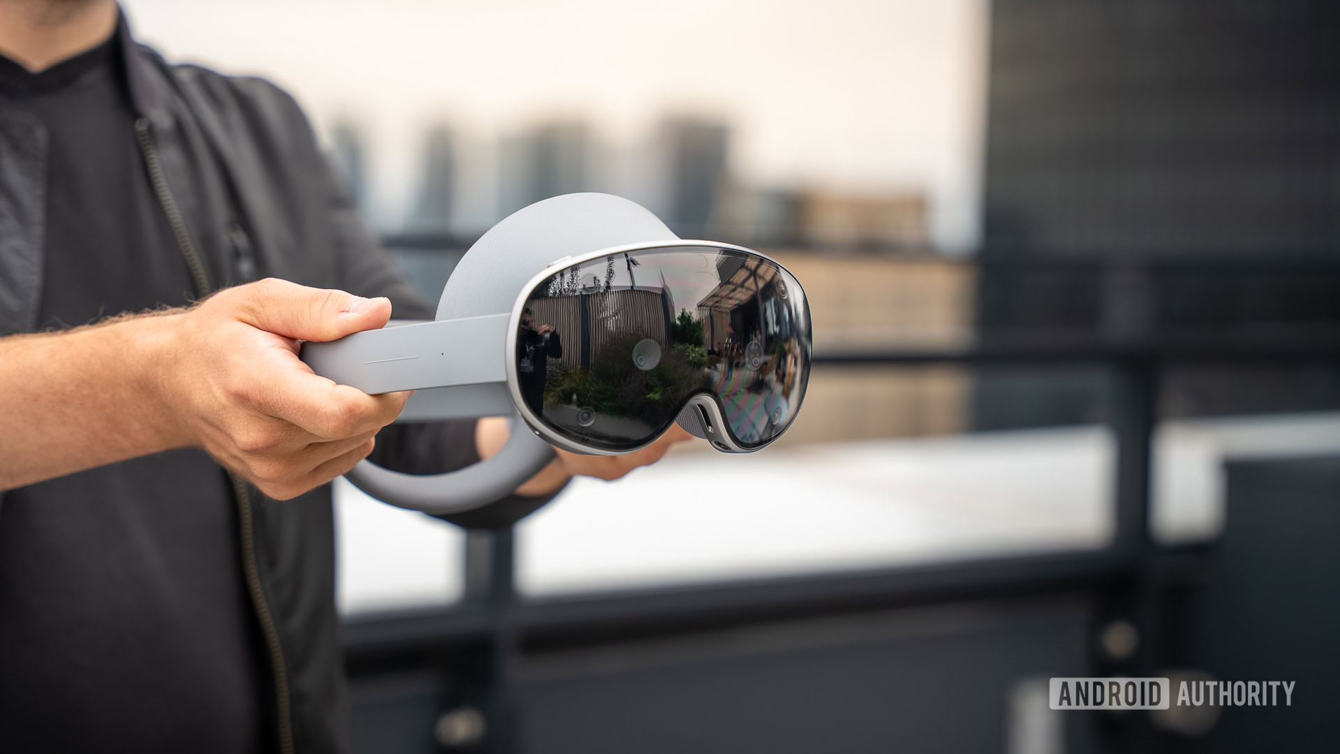 Samsung Galaxy XR is a secretly a Pixel