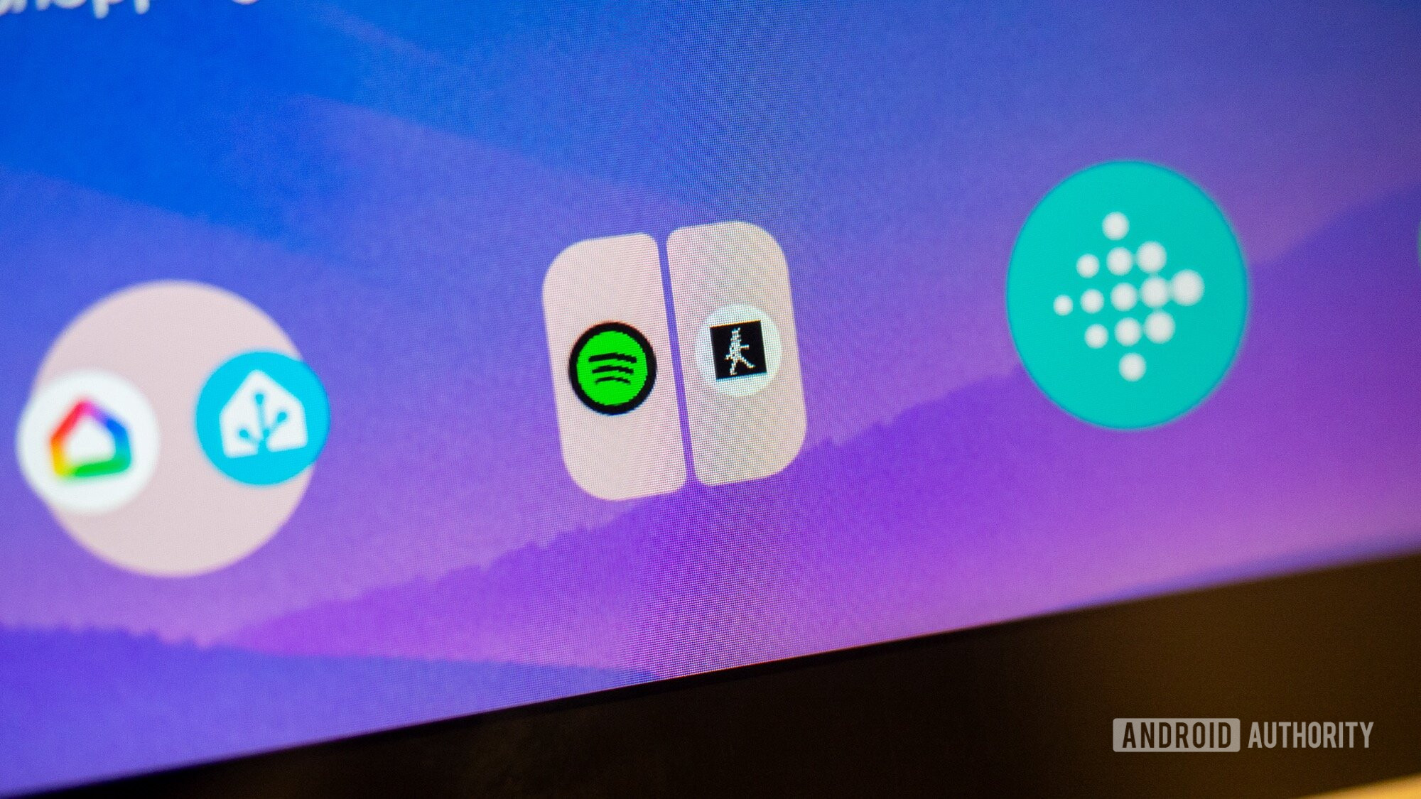 Android 16 made me fall back in love with split-screen and app pairs
