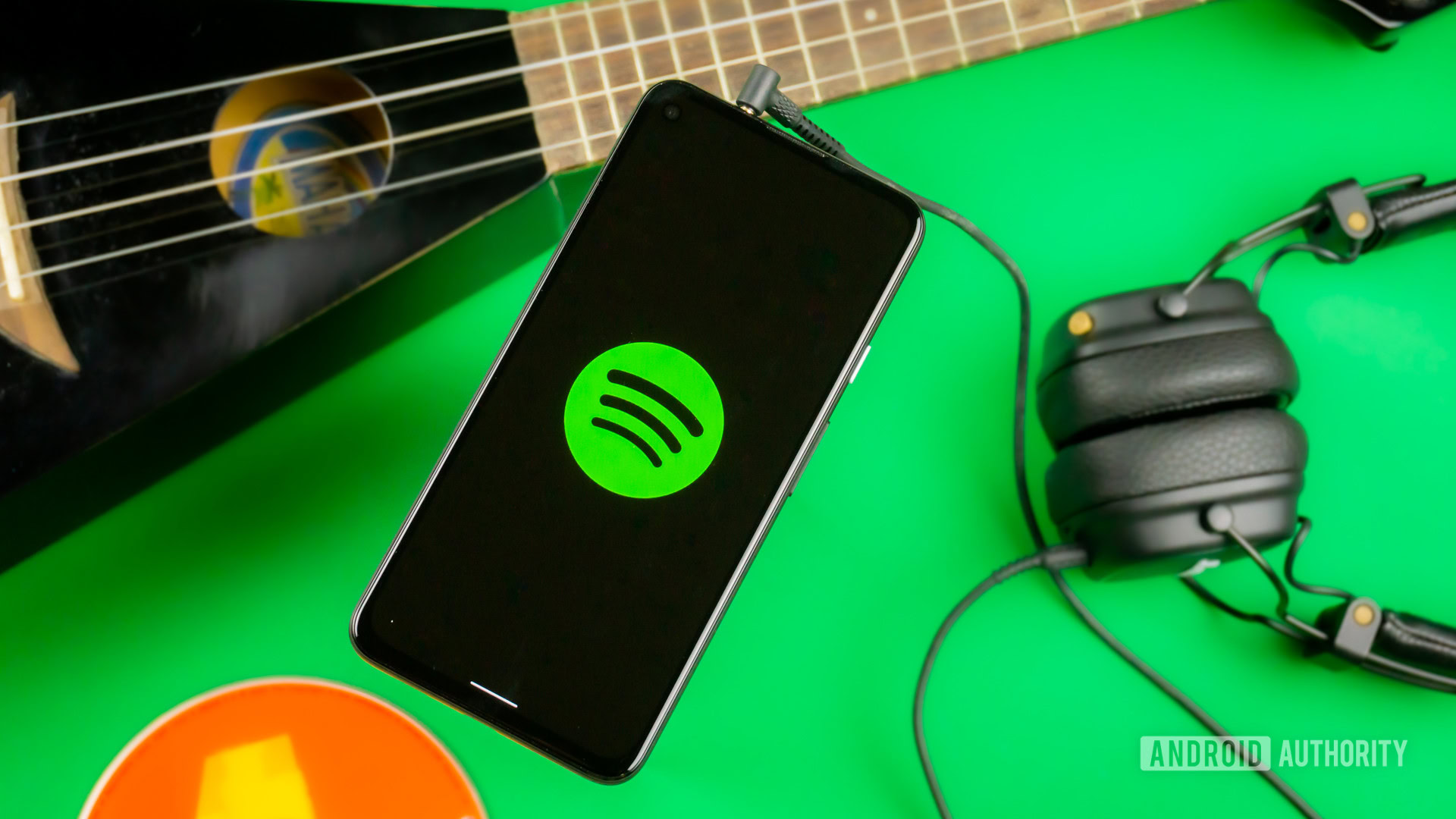 Spotify adds real-time listening activity to Messages, with group chats coming soon