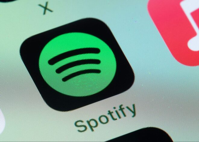 Spotify rolls out group chats