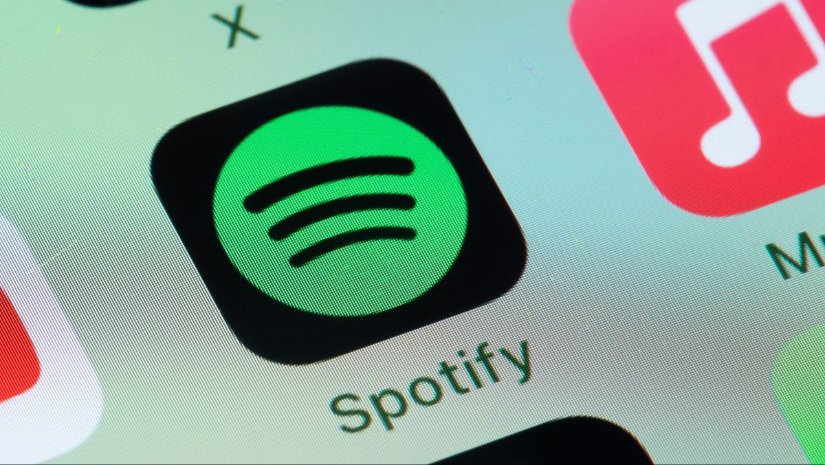 Spotify rolls out group chats