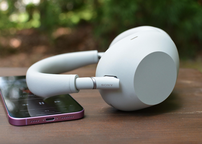 Sony’s WH-1000XM6 headphones are down to a record-low price